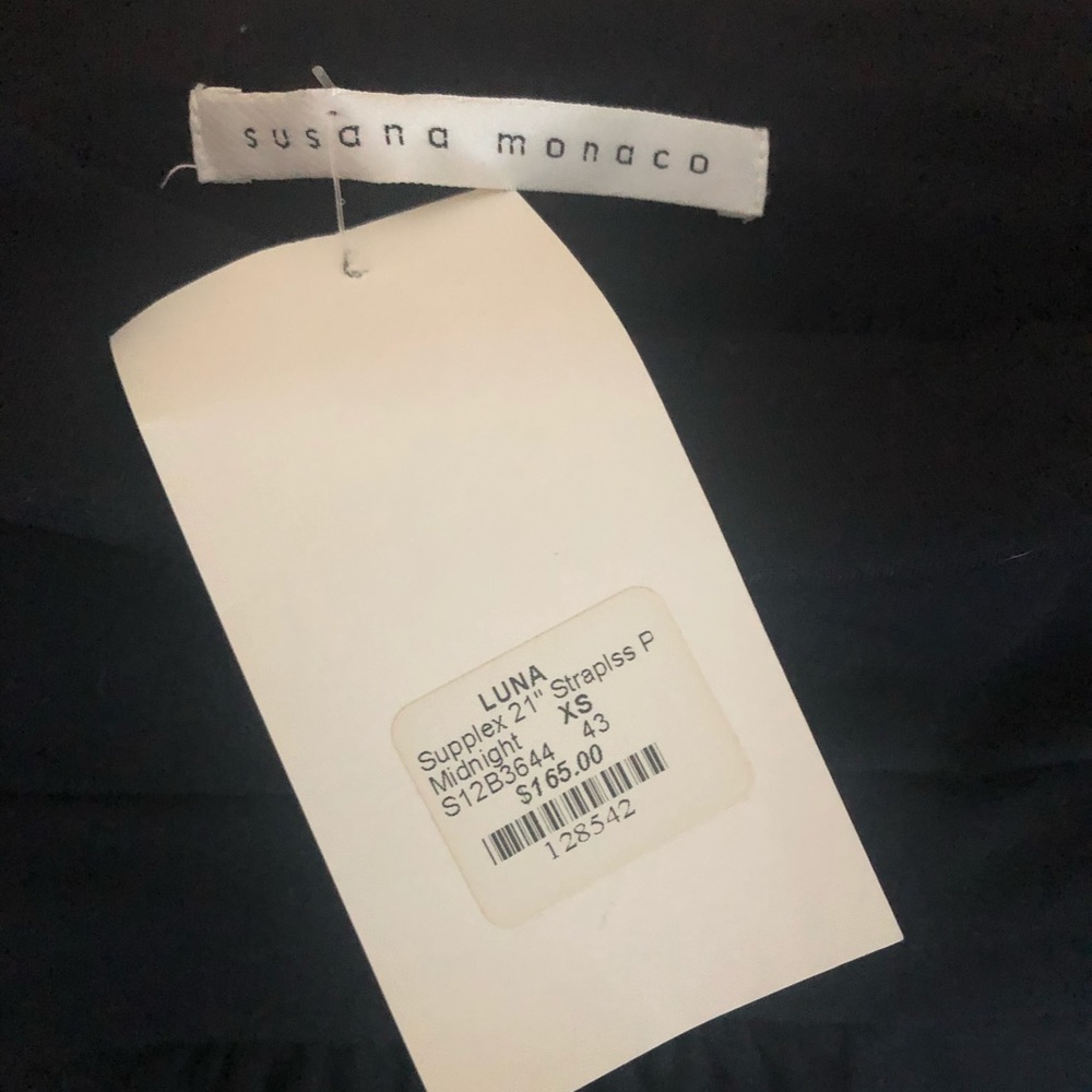Susana Monaco strapless dress with pockets and tag